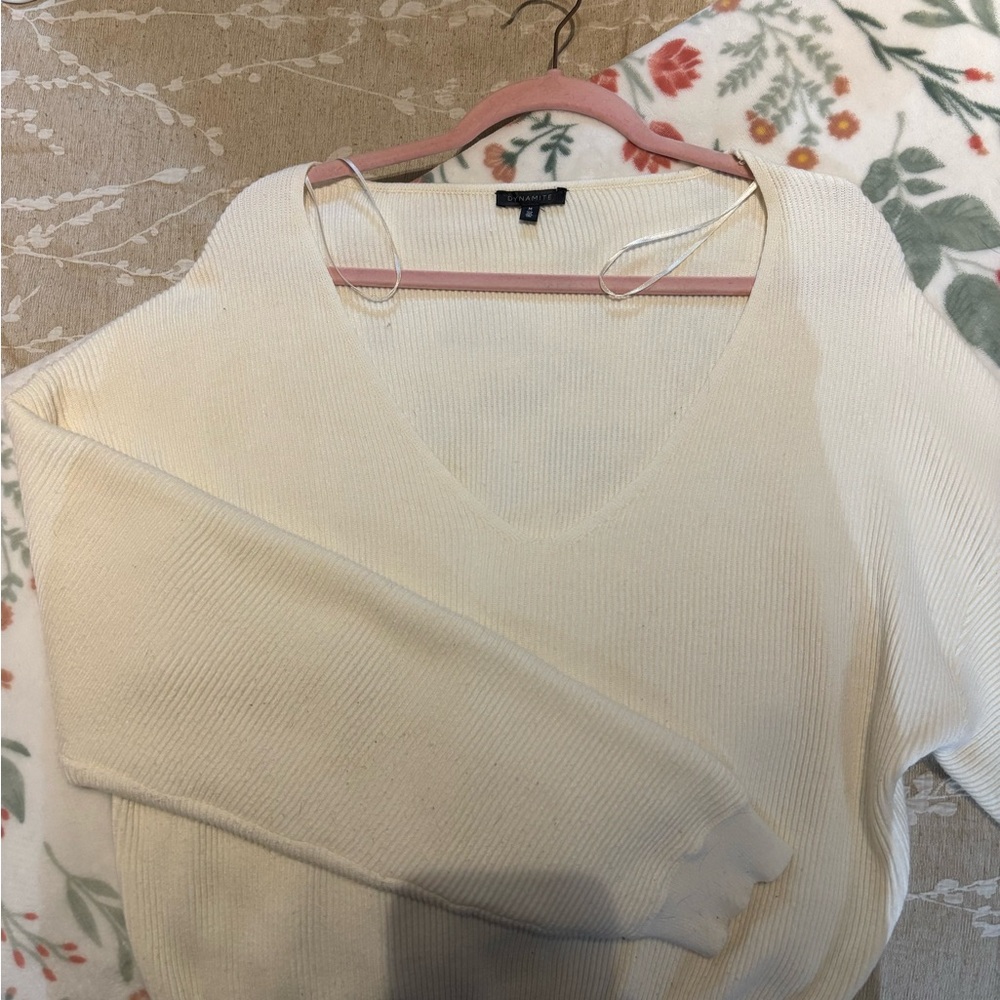 Dynamite Cream V-Neck Sweater